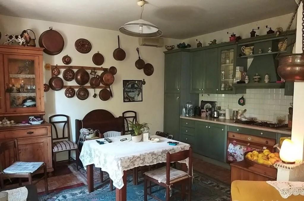 casa indipendente in vendita a Castiglione del Lago