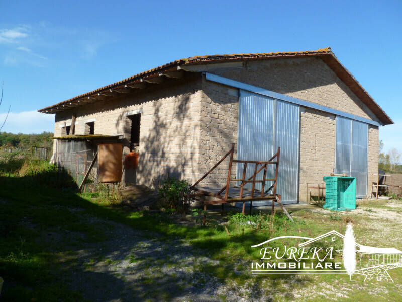 terreno edificabile in vendita a Castiglione del Lago