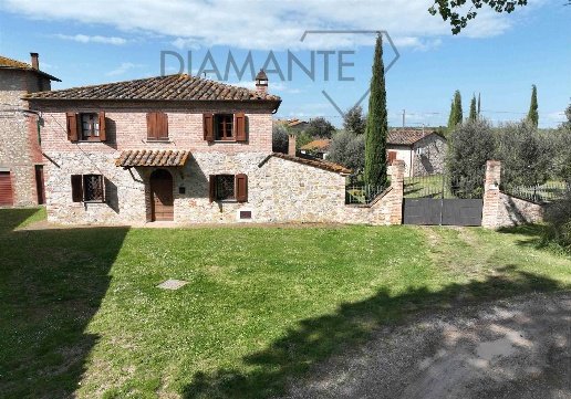 casale in vendita a Castiglione del Lago