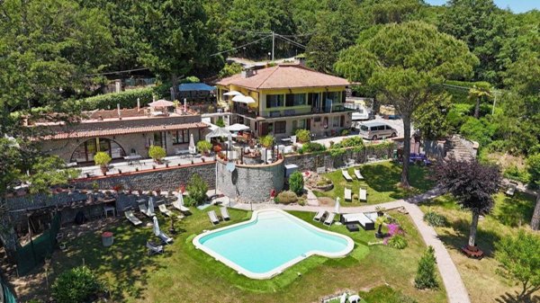 casa indipendente in vendita a Castiglione del Lago