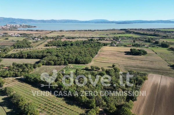 casale in vendita a Castiglione del Lago
