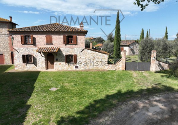 casale in vendita a Castiglione del Lago