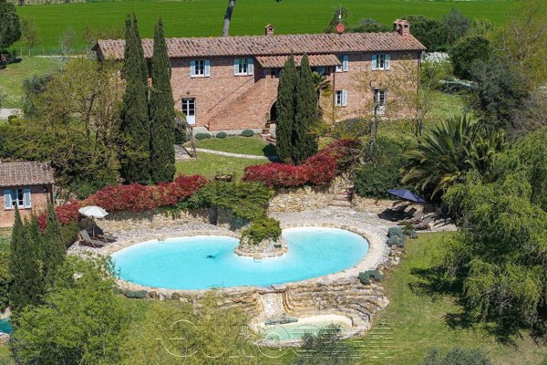 casa indipendente in vendita a Castiglione del Lago