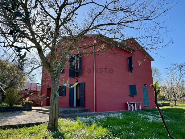 casa indipendente in vendita a Castiglione del Lago in zona Vaiano