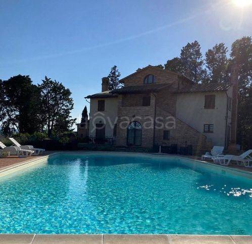 casa indipendente in vendita a Castiglione del Lago