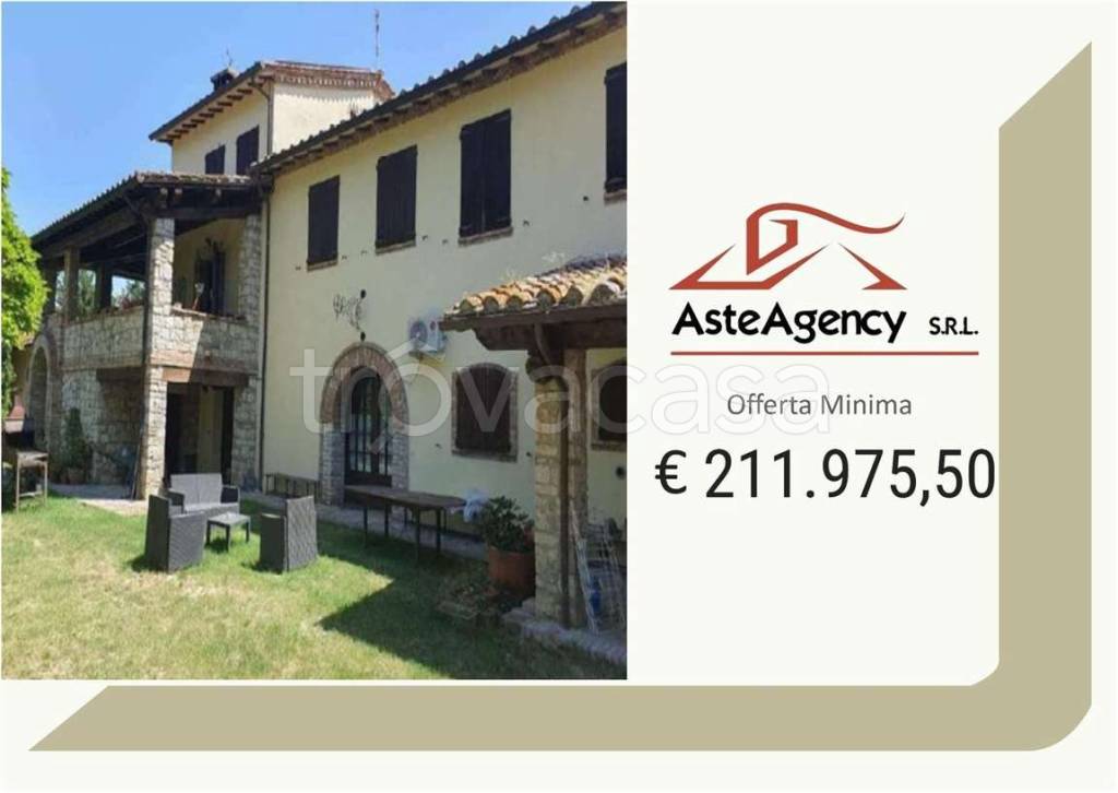casa indipendente in vendita a Castiglione del Lago