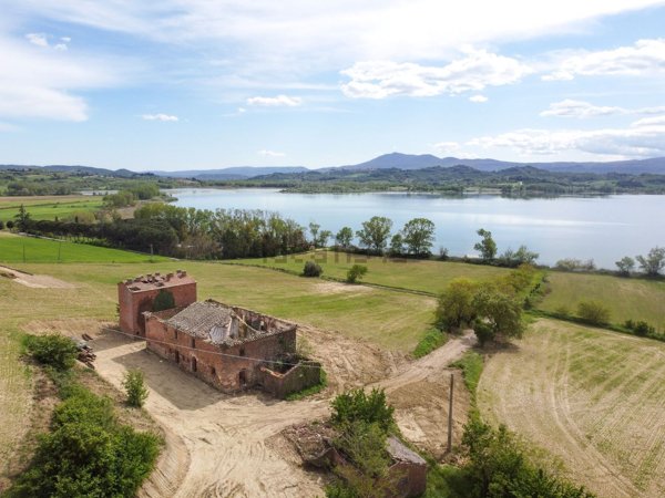 casale in vendita a Castiglione del Lago