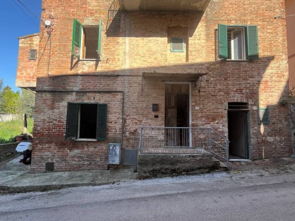 casa indipendente in vendita a Castiglione del Lago