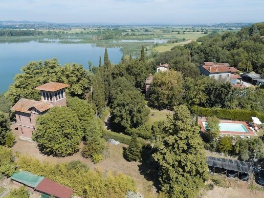 casale in vendita a Castiglione del Lago