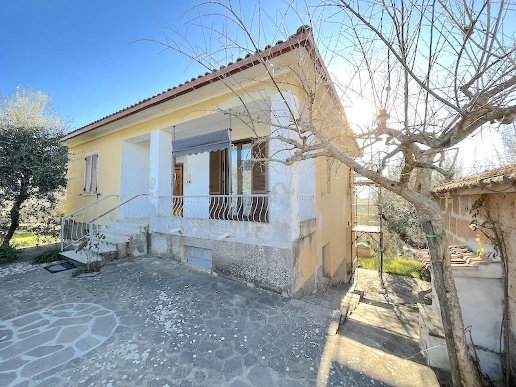casa indipendente in vendita a Castiglione del Lago