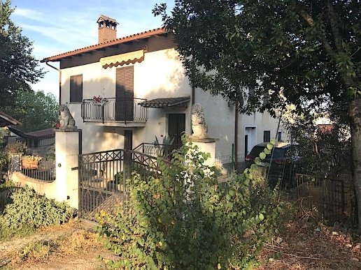 casa indipendente in vendita a Castiglione del Lago