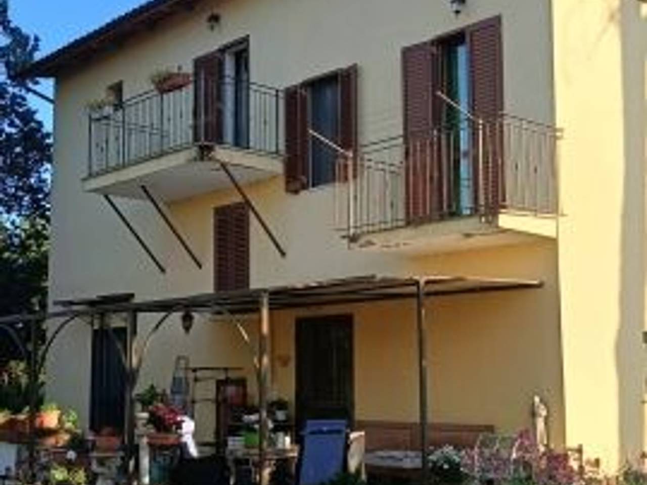 casa indipendente in vendita a Castiglione del Lago