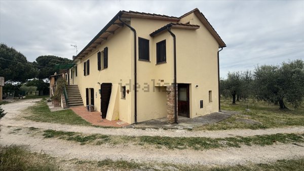 casa indipendente in vendita a Castiglione del Lago