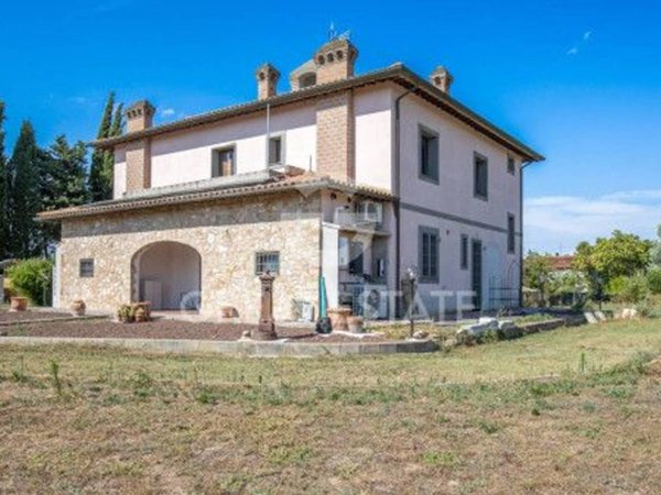 casa indipendente in vendita a Castiglione del Lago in zona Badia