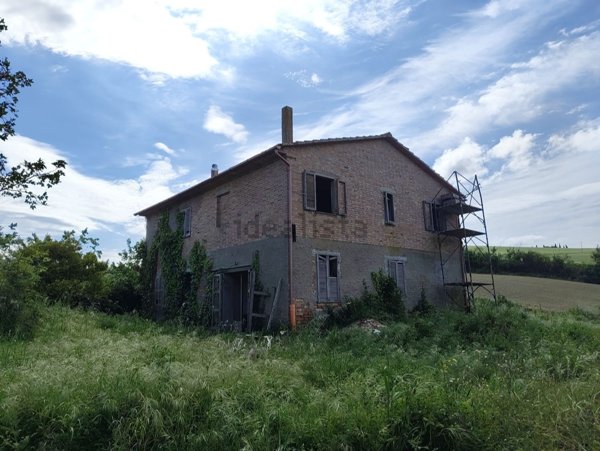 casa indipendente in vendita a Castiglione del Lago