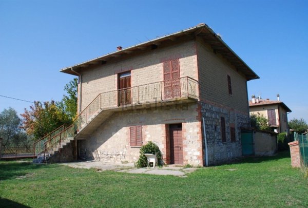 casa indipendente in vendita a Castiglione del Lago