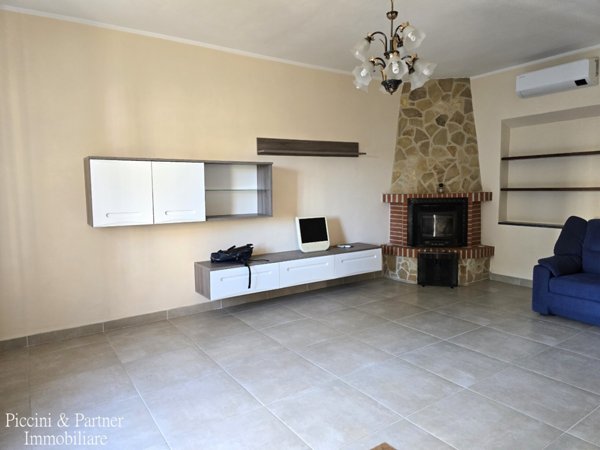 casa indipendente in vendita a Castiglione del Lago