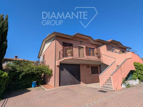casa indipendente in vendita a Castiglione del Lago