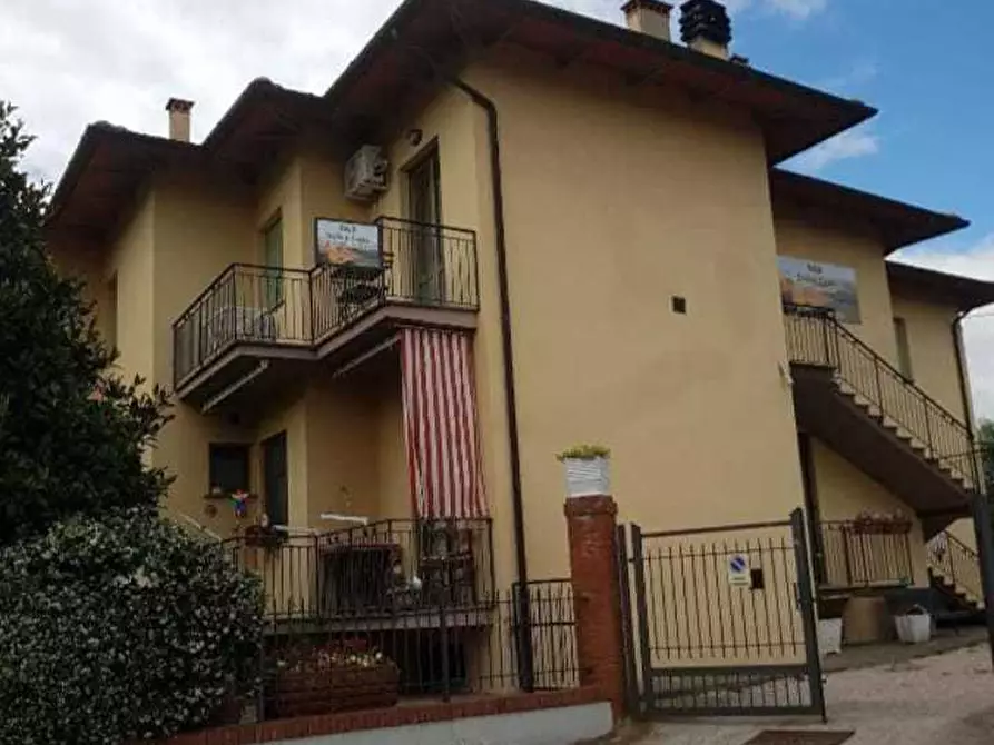 casa semindipendente in vendita a Castiglione del Lago in zona Panicarola
