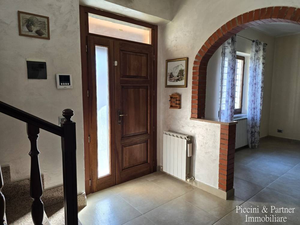 casa indipendente in vendita a Castiglione del Lago