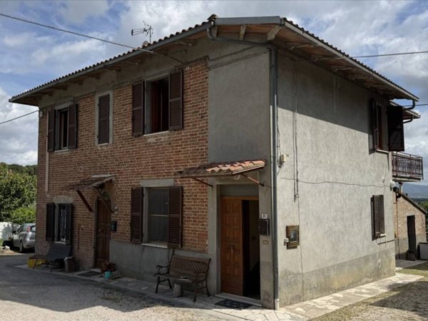 casa indipendente in vendita a Castiglione del Lago