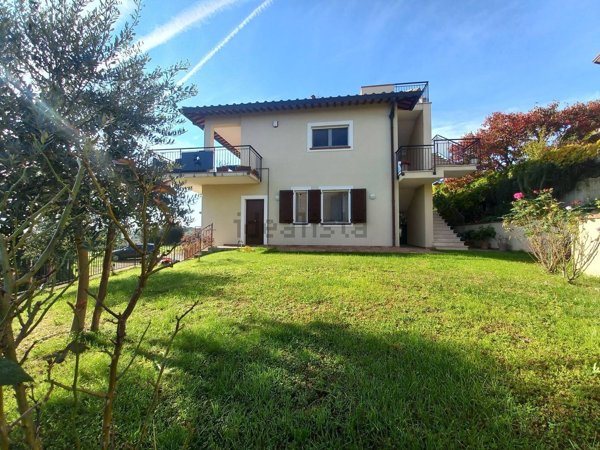 casa indipendente in vendita a Castiglione del Lago in zona Panicarola