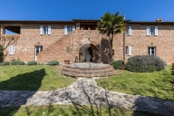 casa indipendente in vendita a Castiglione del Lago
