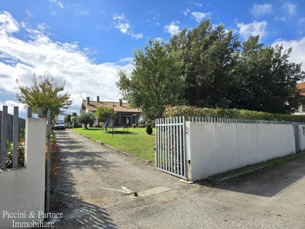 casa indipendente in vendita a Castiglione del Lago