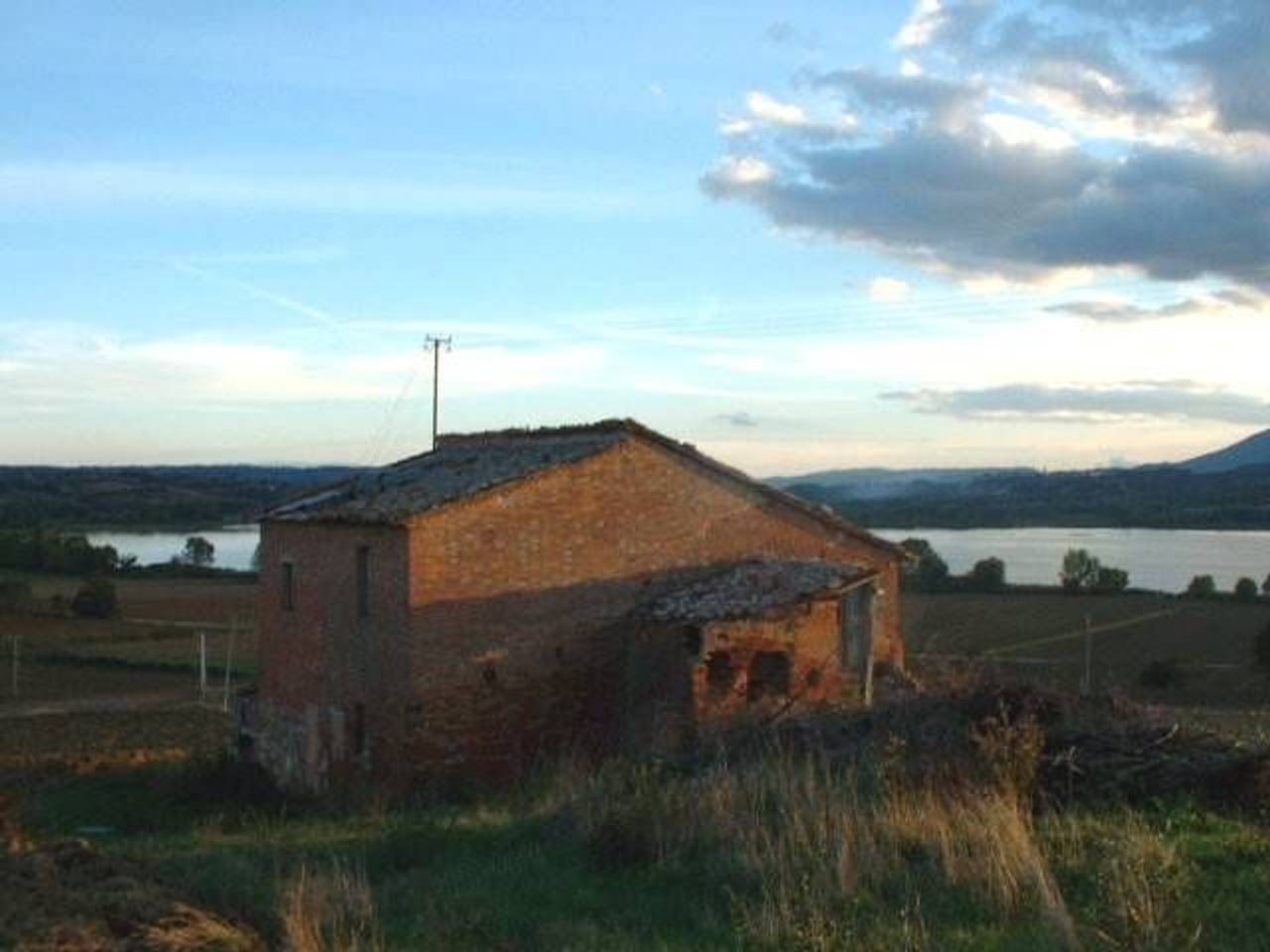 casale in vendita a Castiglione del Lago in zona Porto