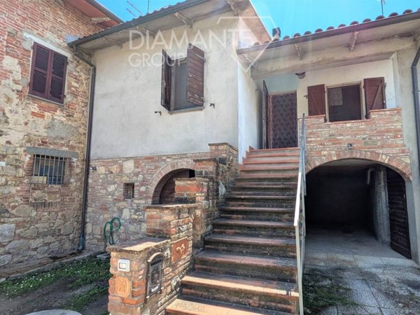 casa indipendente in vendita a Castiglione del Lago