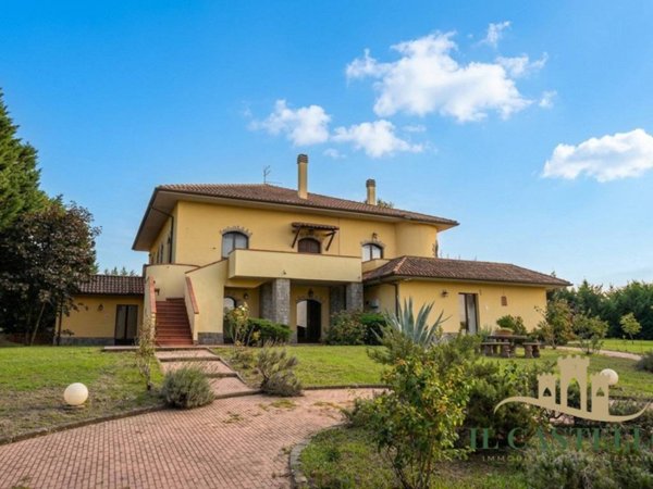 casa indipendente in vendita a Castiglione del Lago