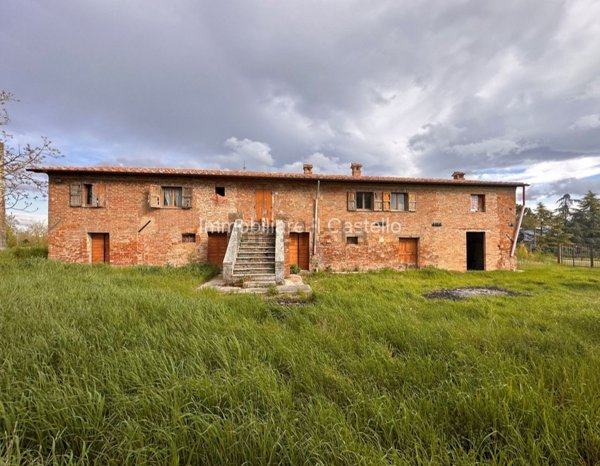 casale in vendita a Castiglione del Lago