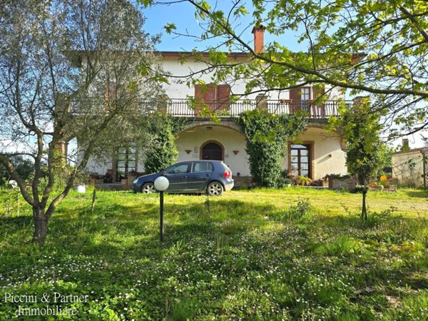 casa indipendente in vendita a Castiglione del Lago
