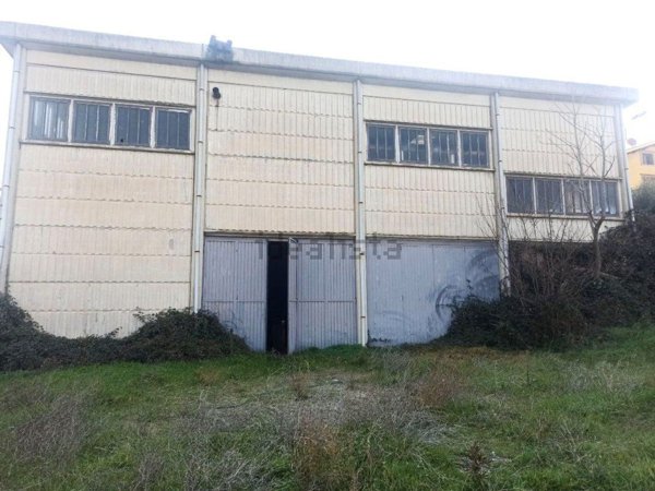 capannone in vendita a Castiglione del Lago