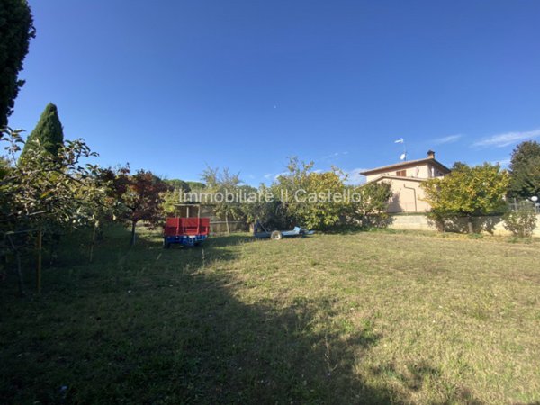 terreno edificabile in vendita a Castiglione del Lago