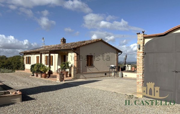 casale in vendita a Castiglione del Lago in zona Villastrada