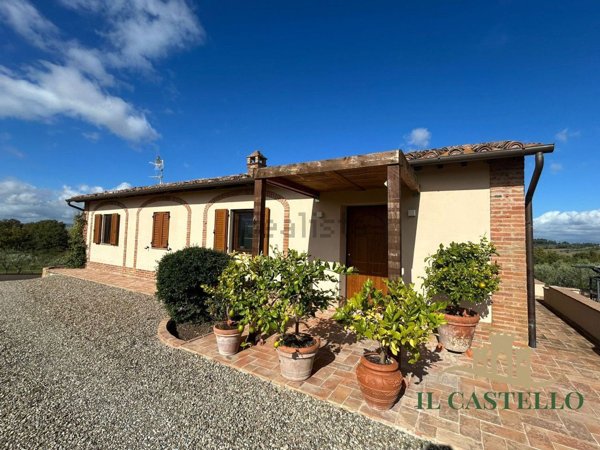 casale in vendita a Castiglione del Lago in zona Villastrada