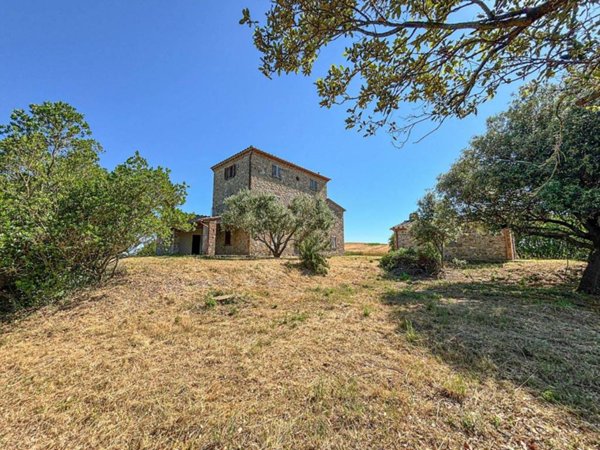 casa indipendente in vendita a Castiglione del Lago