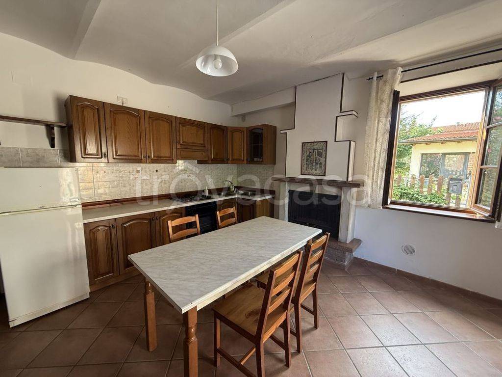 casa indipendente in vendita a Castiglione del Lago in zona Panicarola
