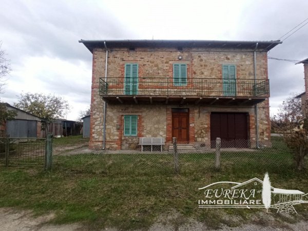 casa indipendente in vendita a Castiglione del Lago in zona Panicarola