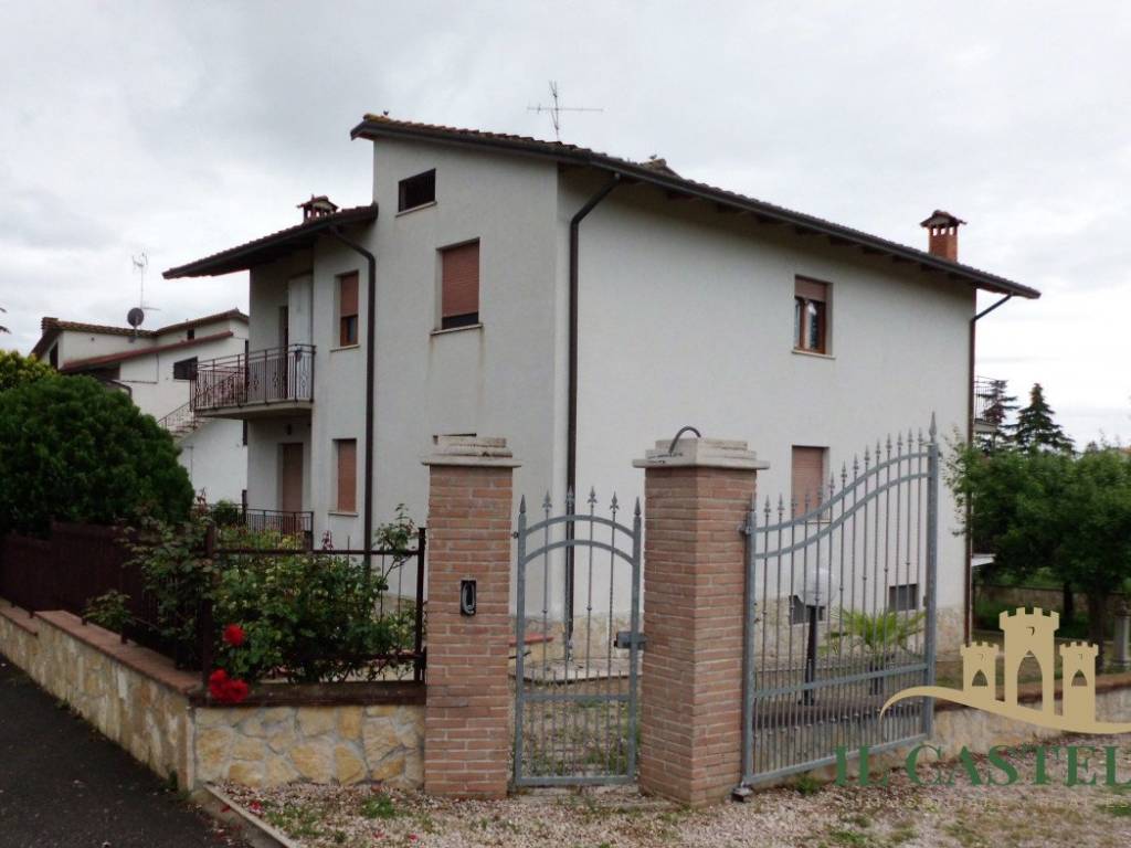 appartamento in vendita a Castiglione del Lago in zona Macchie