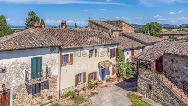 casale in vendita a Castiglione del Lago in zona Vaiano