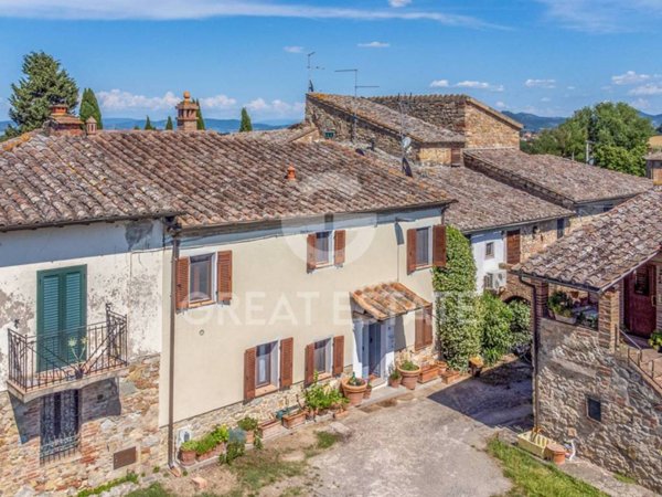 casa indipendente in vendita a Castiglione del Lago in zona Badia