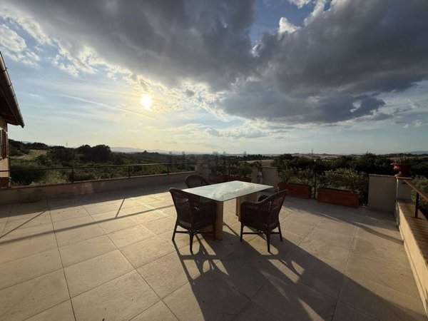 casa indipendente in vendita a Castiglione del Lago in zona Villastrada
