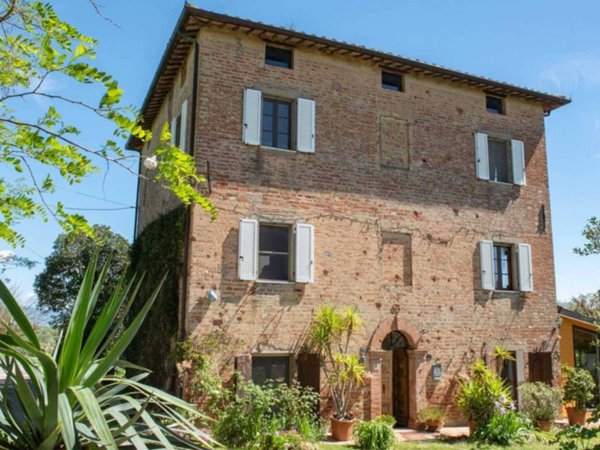 casa indipendente in vendita a Castiglione del Lago in zona Gioiella