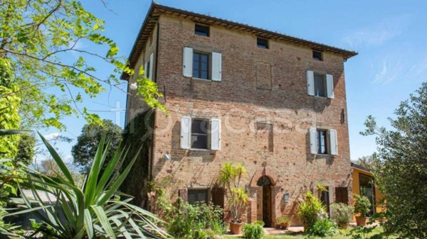 casa indipendente in vendita a Castiglione del Lago in zona Gioiella