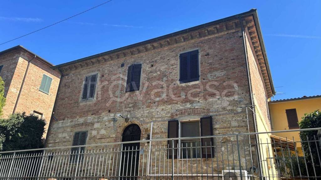 casa indipendente in vendita a Castiglione del Lago