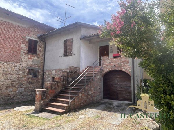 casa indipendente in vendita a Castiglione del Lago in zona Panicarola