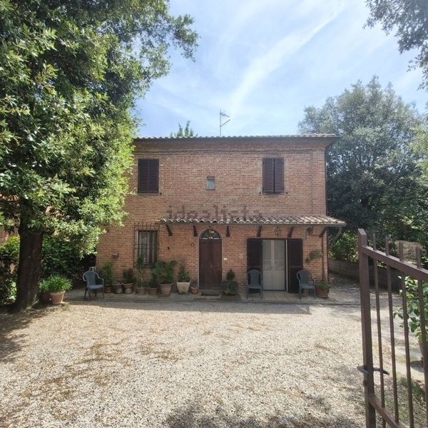 casa indipendente in vendita a Castiglione del Lago