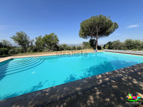 casa indipendente in vendita a Castiglione del Lago